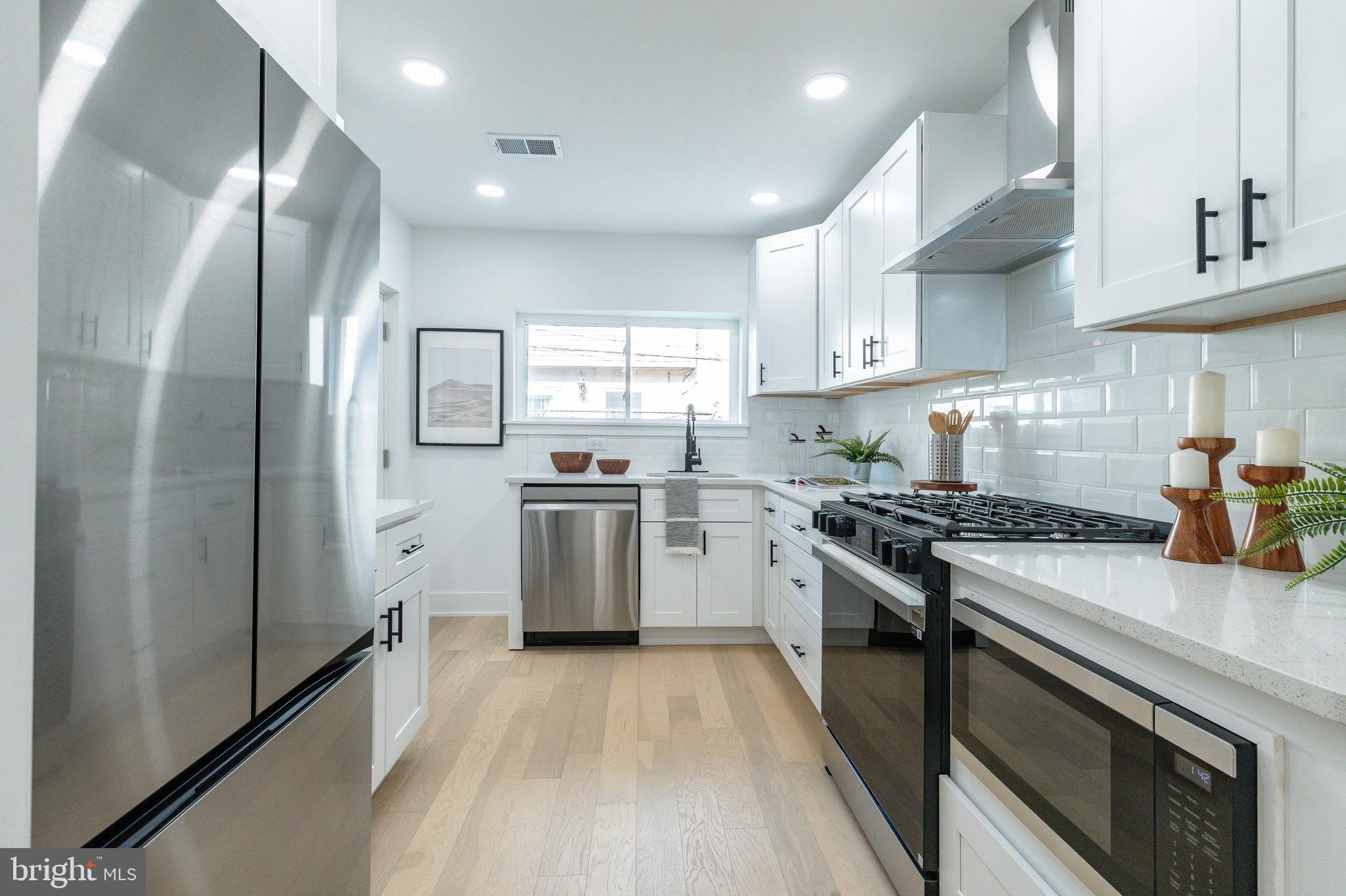 351 Fitzgerald Street Philadelphia, PA 19148 - Photo 10 of 28 Kitchen