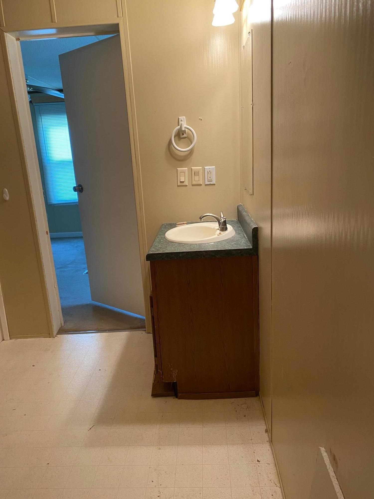 100 Red Hawk Lane Powell, TN 37849 - Photo 13 of 17 Master Bath 2