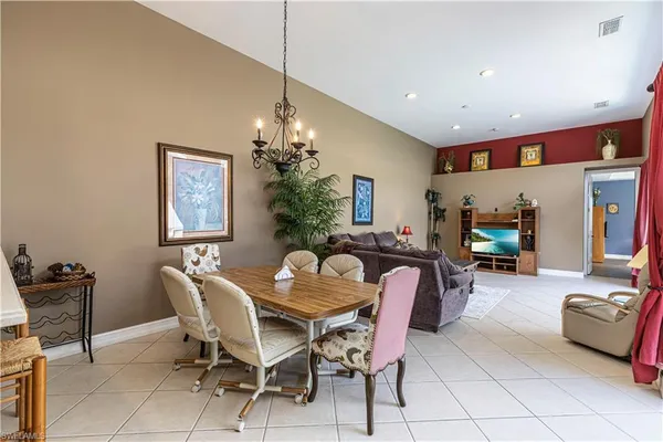 $3,500 | 1761 Tarpon Bay Drive South, Unit 58, Naples, FL 34119