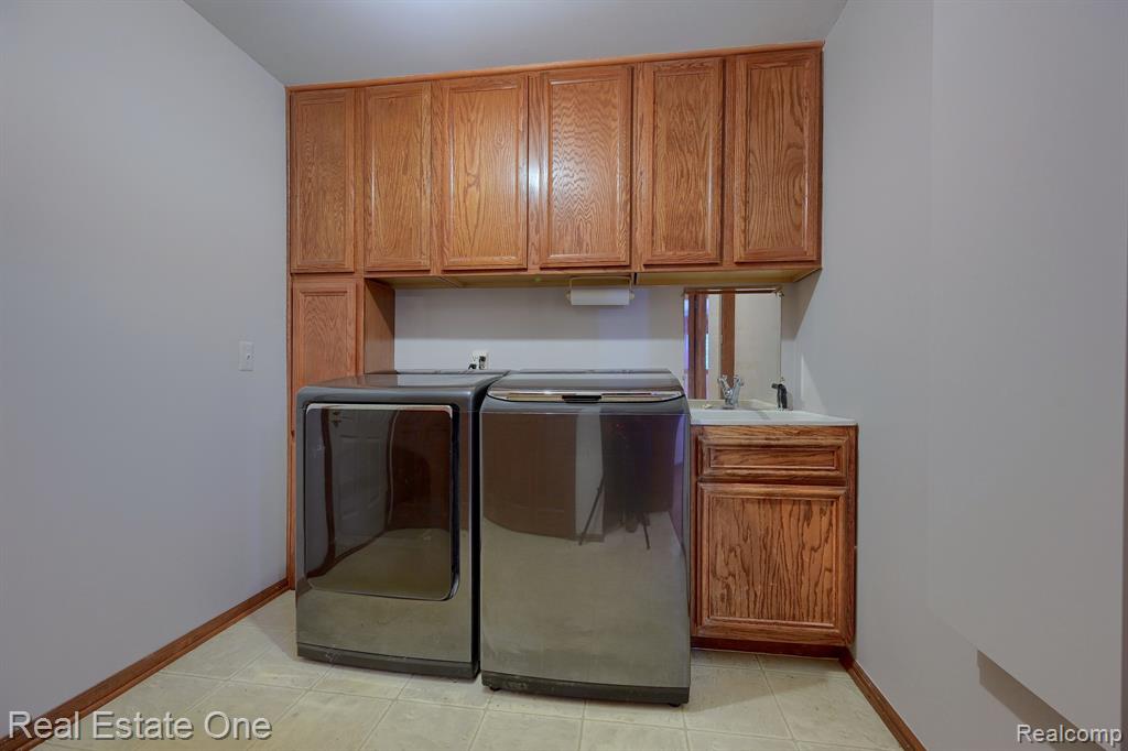 1249 Springwood Court Rochester Hills, MI 48309 - Photo 24 of 52