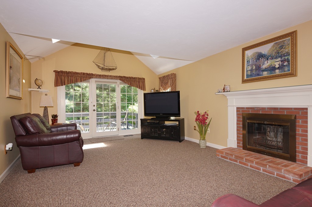 34 Thaddeus Mason Road Northborough, MA 01532 - Photo 3 of 29 Gallery Image 3