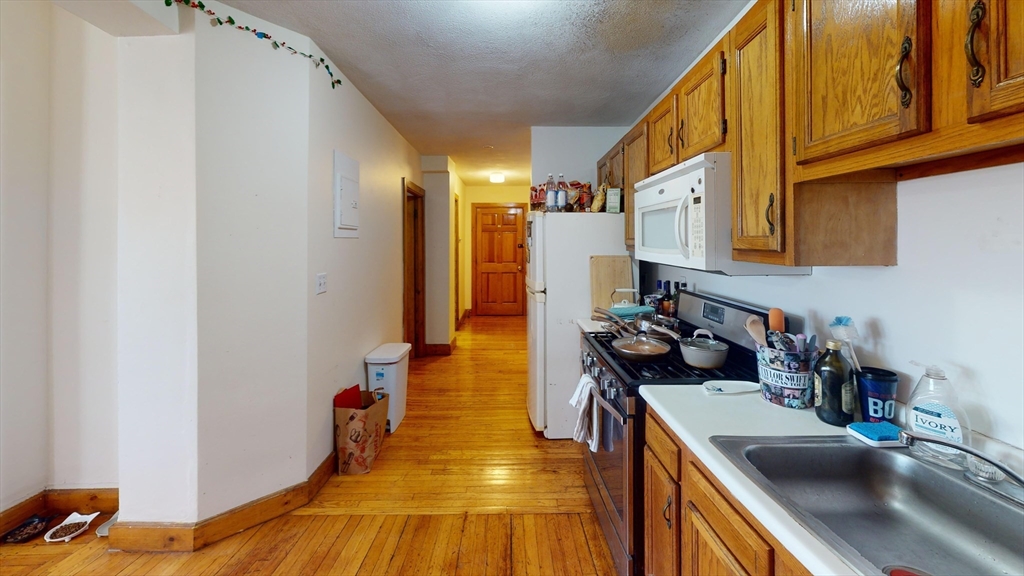 75 Nottinghill Road, Unit 2A Boston, MA 02135 - Photo 5 of 10