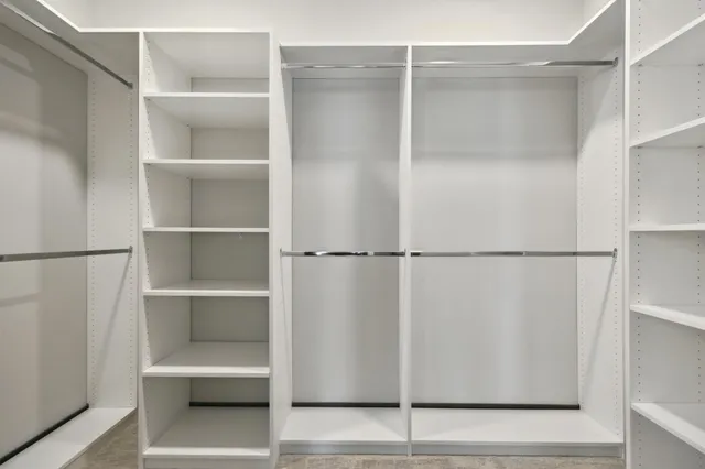 $7,552 | 253 Lake Street East, Unit 208, Wayzata, MN 55391