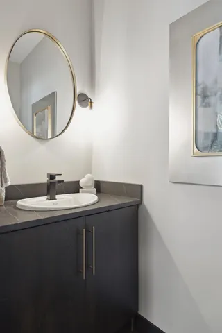 $7,552 | 253 Lake Street East, Unit 208, Wayzata, MN 55391