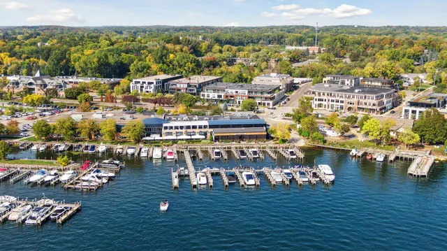 $7,552 | 253 Lake Street East, Unit 208, Wayzata, MN 55391