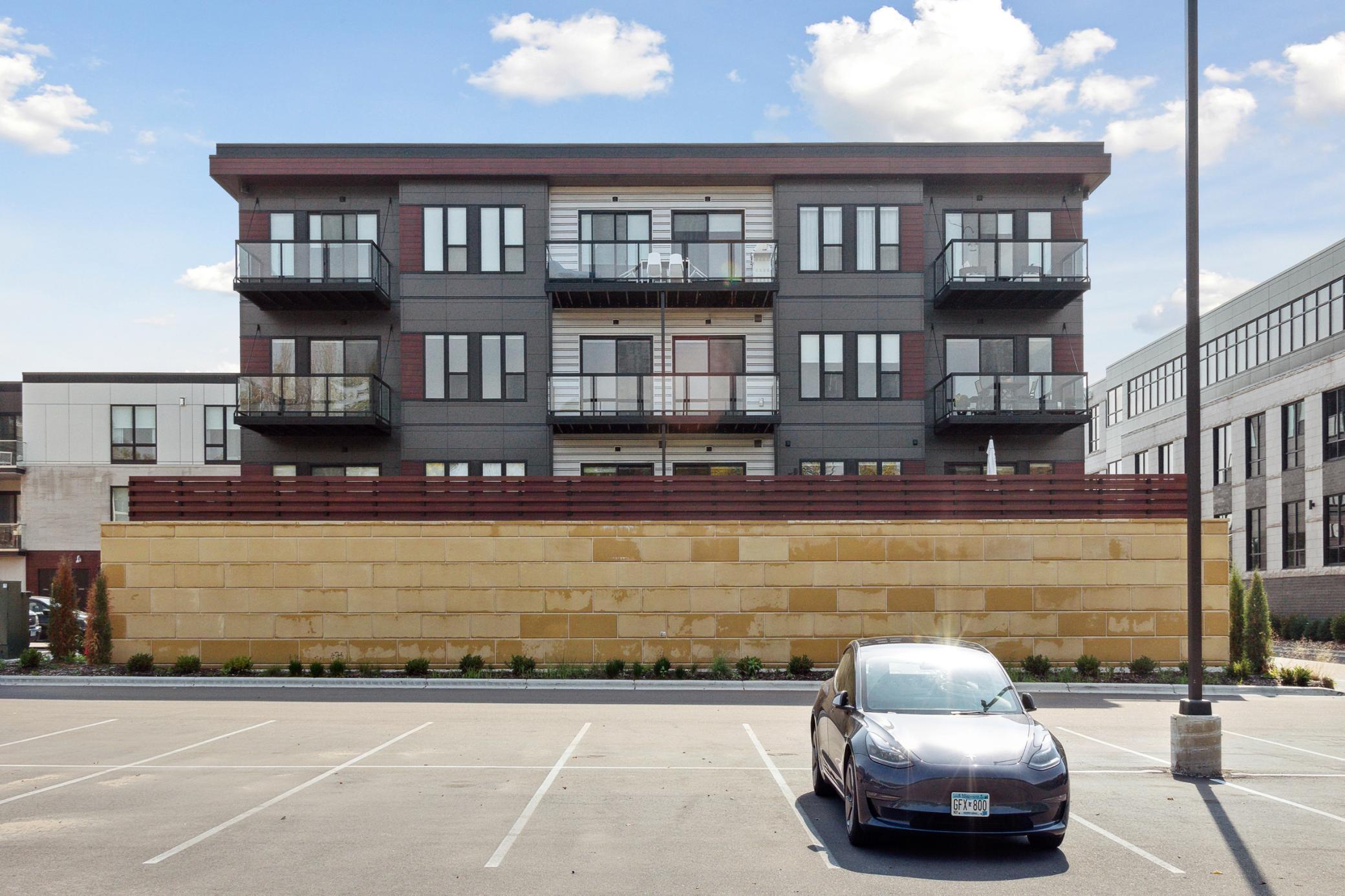 253 Lake Street East, Unit 208 Wayzata, MN 55391 - Photo 54 of 61