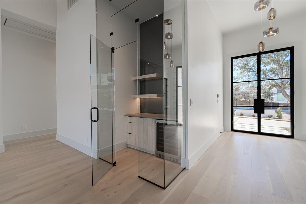 11232 Hillcrest Road Dallas, TX 75230 - Photo 18 of 34