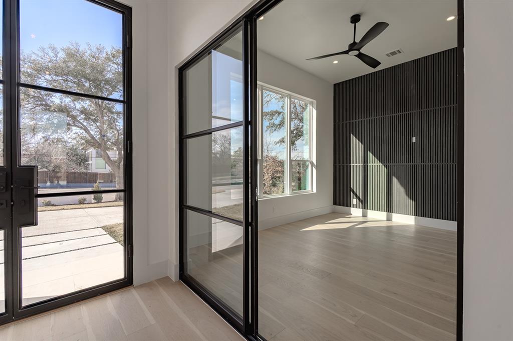 11232 Hillcrest Road Dallas, TX 75230 - Photo 5 of 34