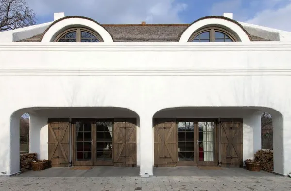 a view of an outdoor sitting area with fire pit