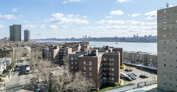 $1,699 | 7312 JFK Boulevard East, Unit 1F, North Bergen, NJ 07047