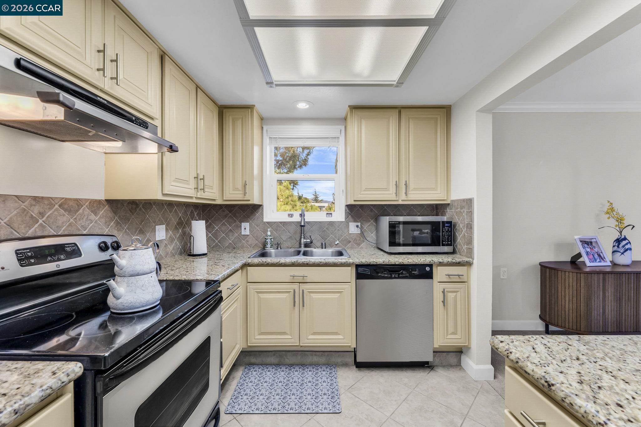 1935 Golden Rain Road, Unit 1 Walnut Creek, CA 94595 - Photo 16 of 46