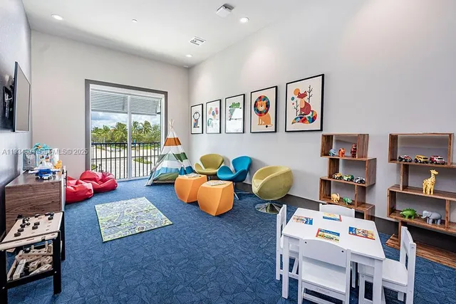 $2,845 | 9125 West Commercial Boulevard, Unit 105, Tamarac, FL 33351