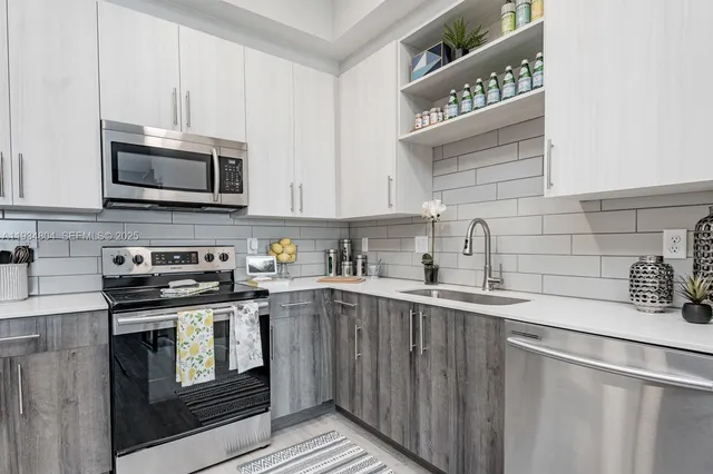 $2,845 | 9125 West Commercial Boulevard, Unit 105, Tamarac, FL 33351