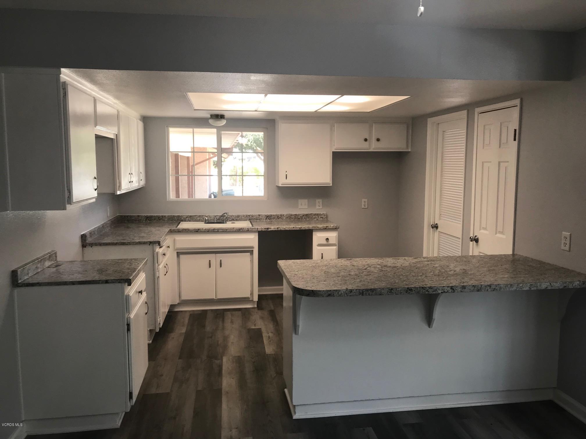 717 Ralph Way Santa Paula, CA 93060 - Photo 11 of 22 Kitchen front view