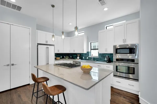 $615,000 | 2119 Albany Street, Dallas, TX 75201