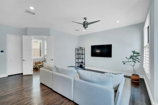 $615,000 | 2119 Albany Street, Dallas, TX 75201