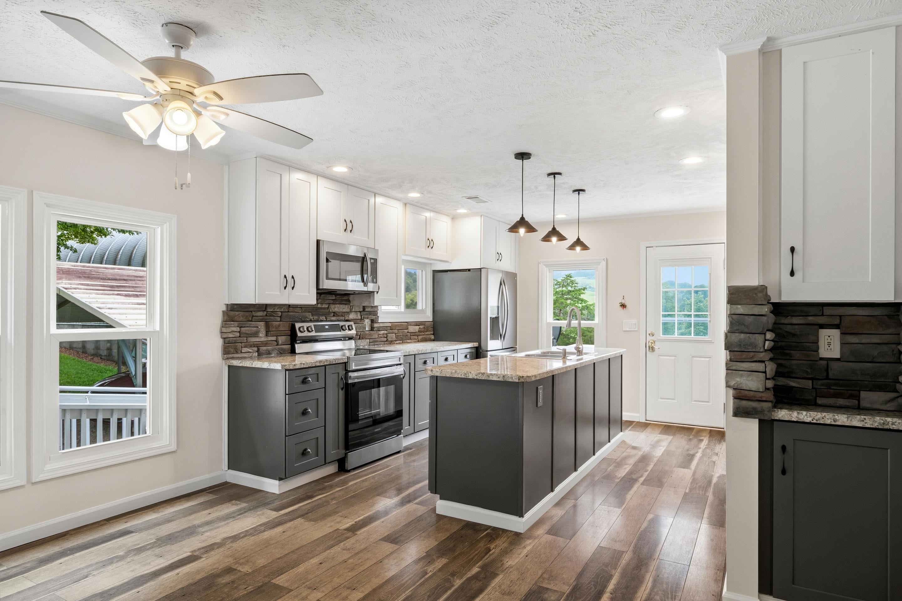 1862 Spring Valley Road Staffordsville, VA 24167 - Photo 31 of 96 Gallery Image 31