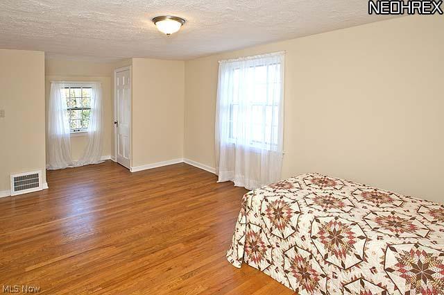 1656 Rushton Road Cleveland, OH 44121 - Photo 15 of 20 Master bedroom