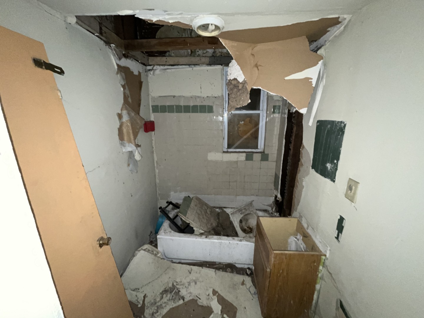 7218 South Carpenter Street Chicago, IL 60621 - Photo 3 of 6 Gallery Image 3