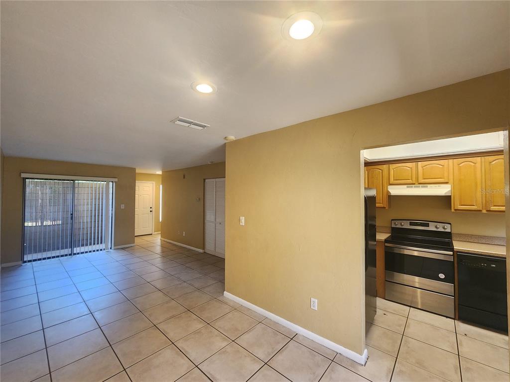 702 Southwest 70th Terrace, Unit B Gainesville, FL 32607 - Photo 13 of 33