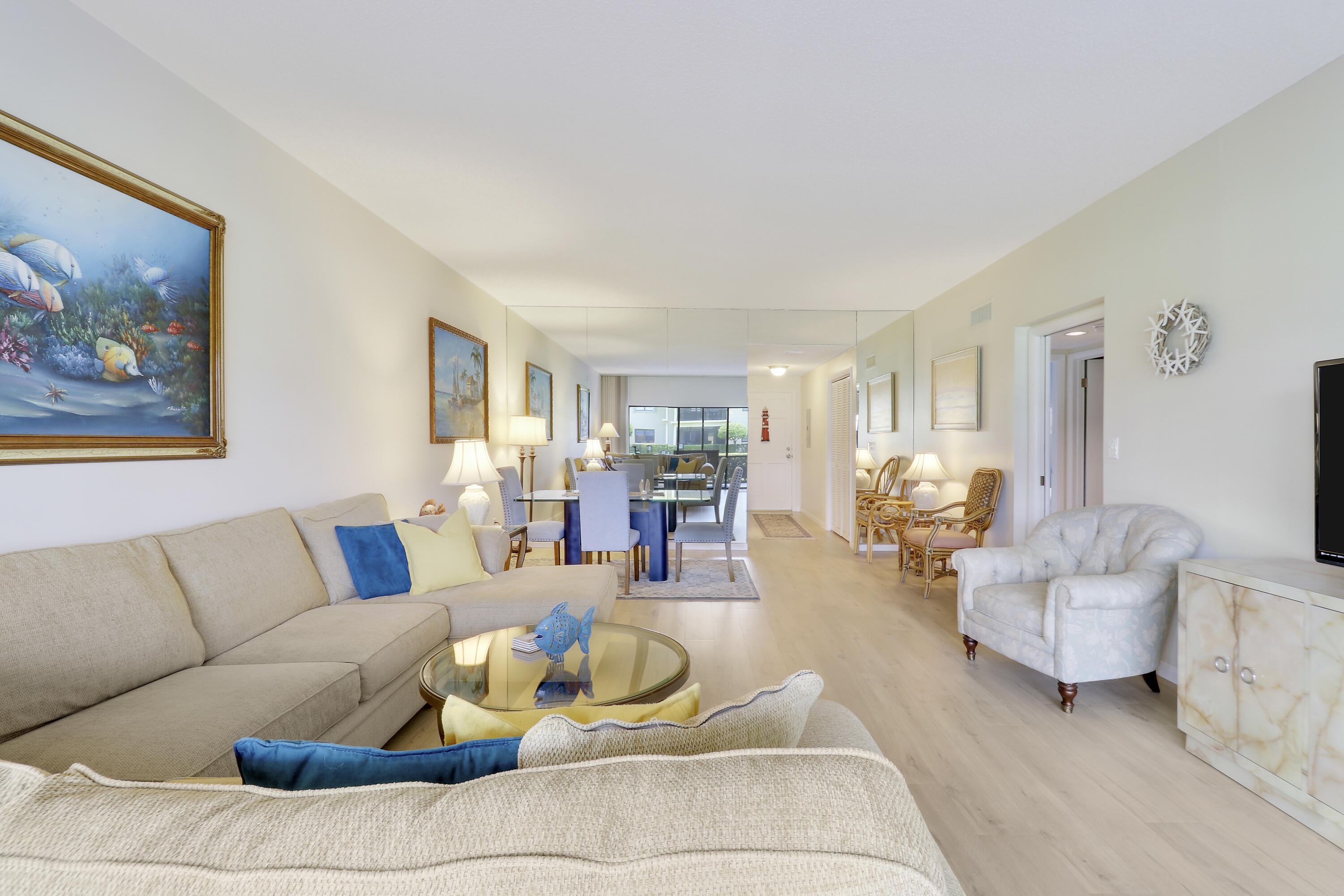 275 South Beach Road Tequesta, FL 33469 - Photo 8 of 31 Living
