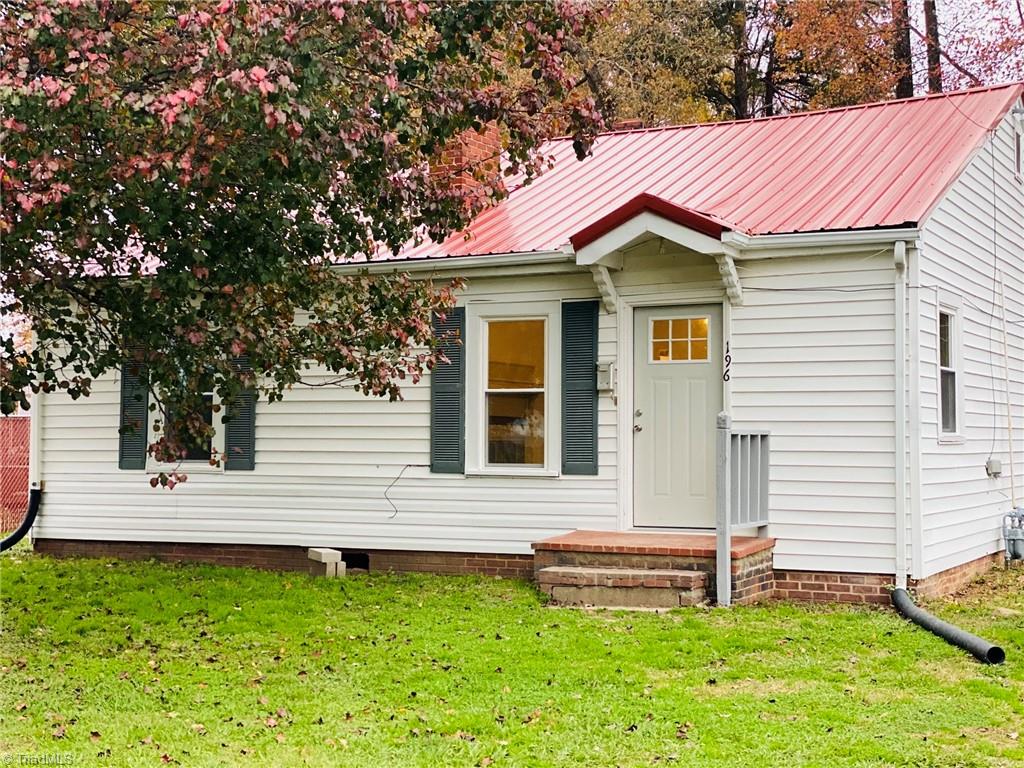 196 Hampton Road Asheboro, NC 27203 - Photo 2 of 23 Gallery Image 2