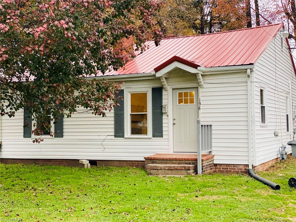 196 Hampton Road Asheboro, NC 27203 - Photo 3 of 23 Gallery Image 3