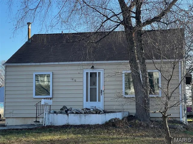 $297,565 | 1210 Ruth Drive, Kirkwood, MO 63122