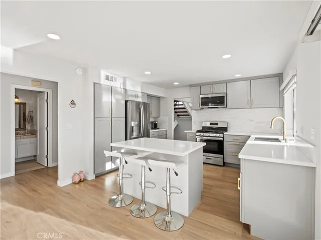 $899,999 | 23208 Cuervo Drive, Valencia, CA 91354