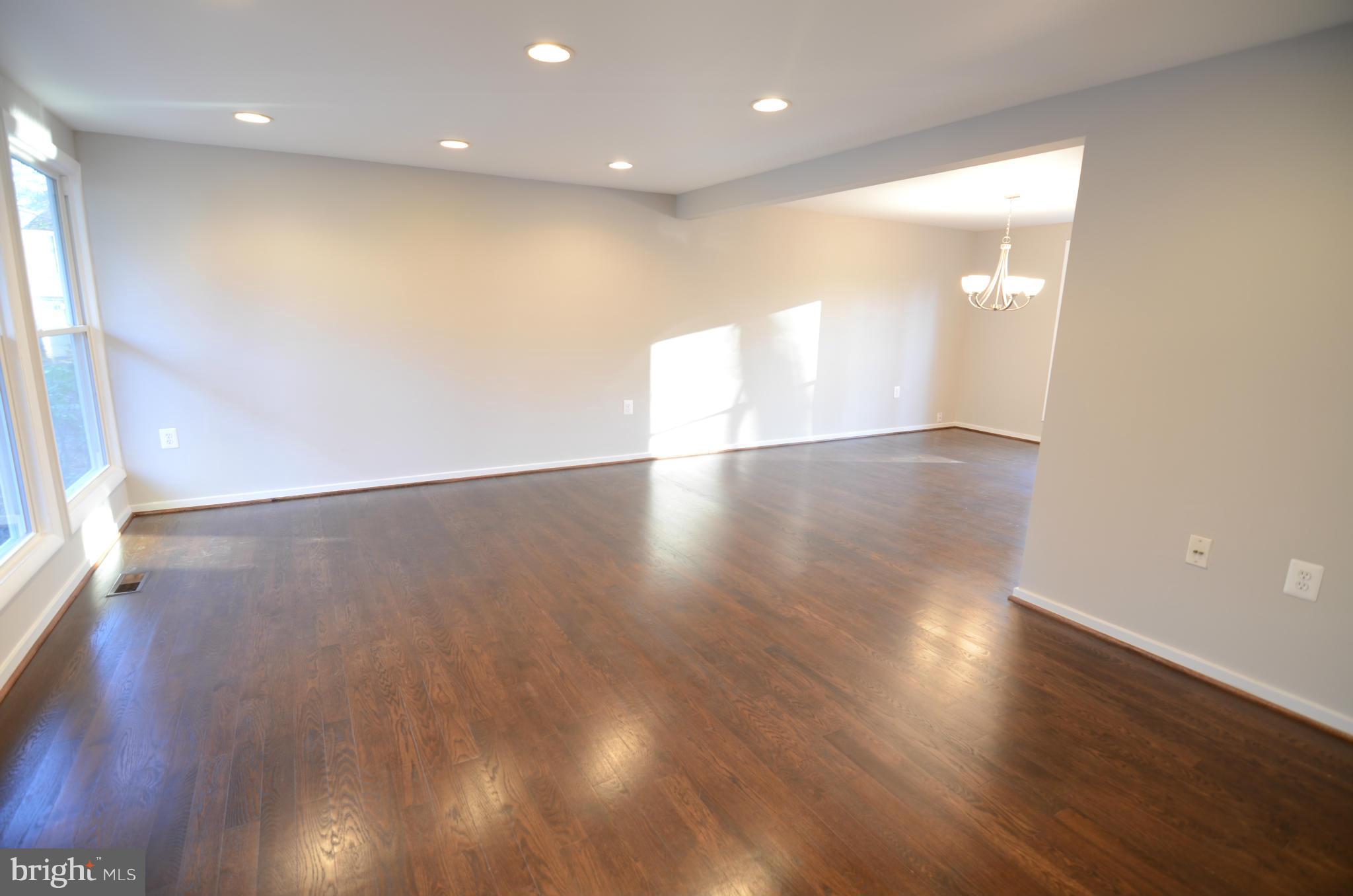 2313 Old Trail Drive Reston, VA 20191 - Photo 8 of 30 Living Room