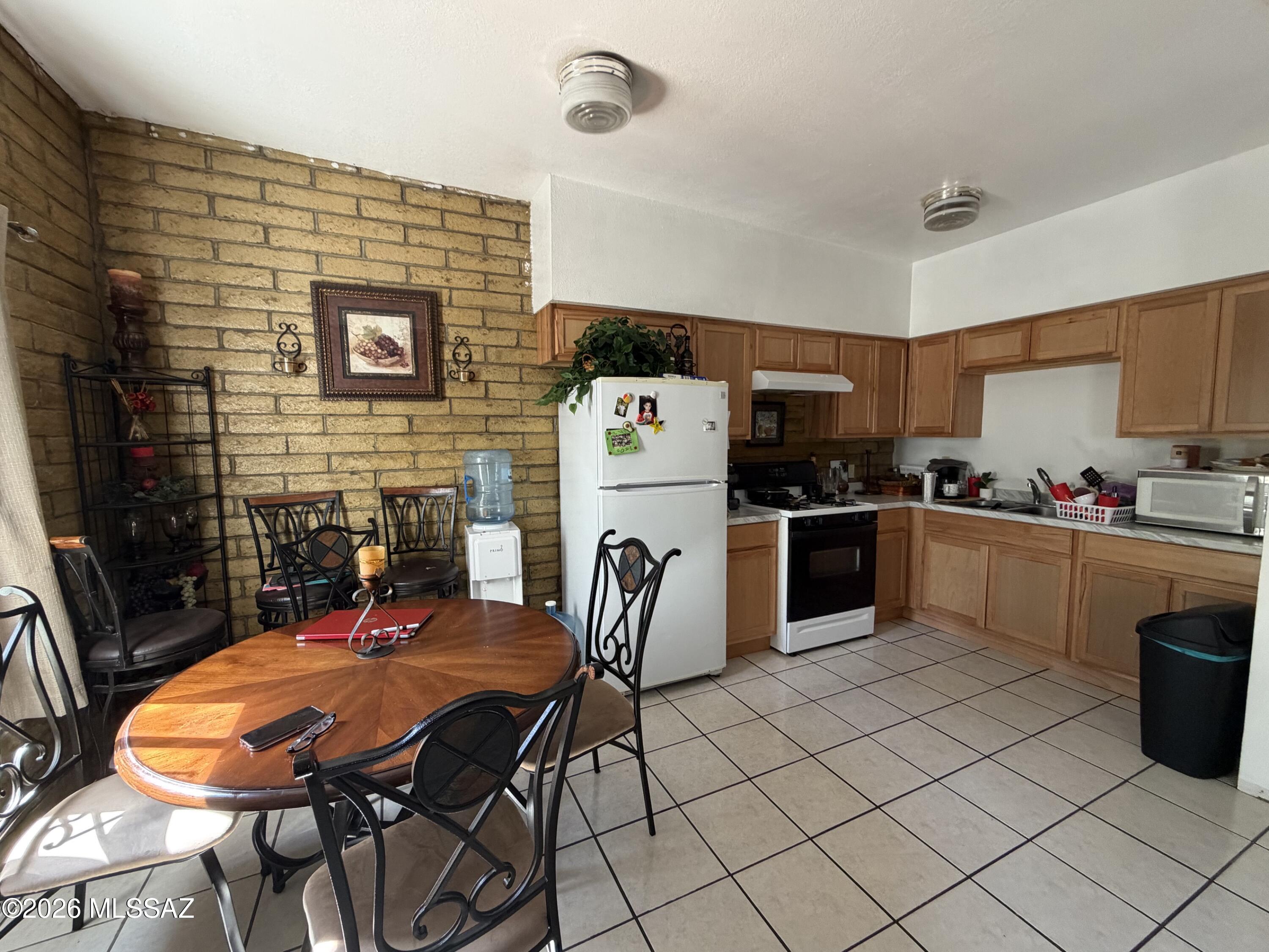 450 Via Lechuza Rio Rico, AZ 85648 - Photo 2 of 11