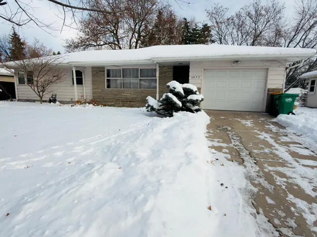 $299,900 | 4832 Maryland Avenue North, Crystal, MN 55428