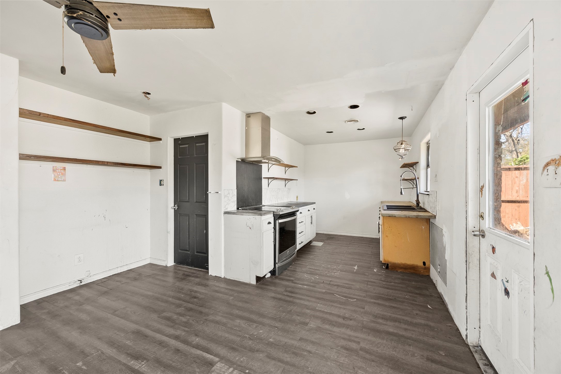 623 Spell Street Houston, TX 77022 - Photo 12 of 30