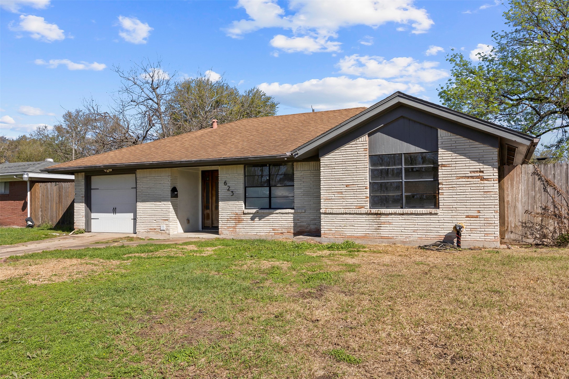 623 Spell Street Houston, TX 77022 - Photo 2 of 30