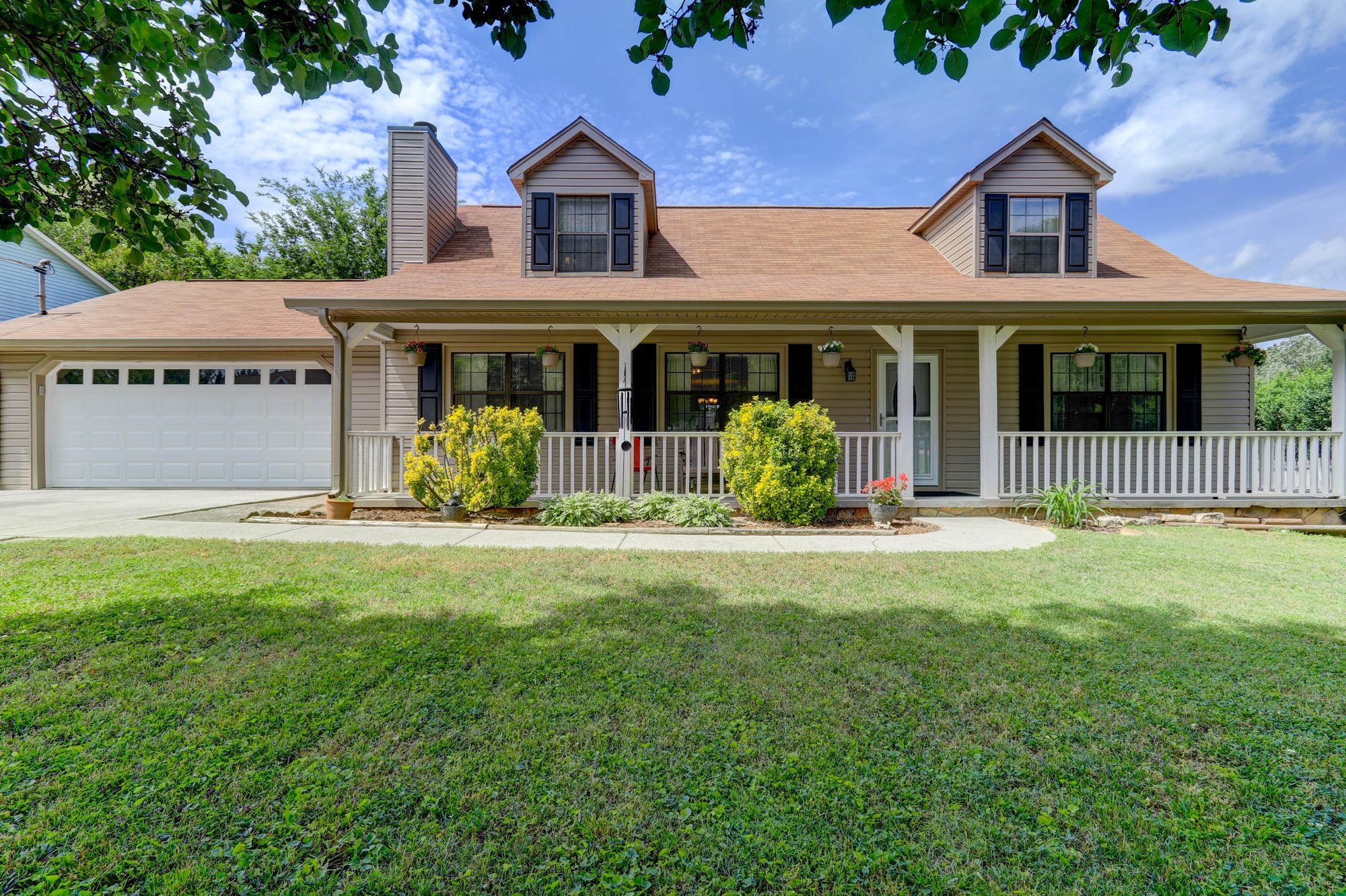2216 East Windbrook Road Knoxville, TN 37923 - Photo 1 of 18 Gallery Image 1