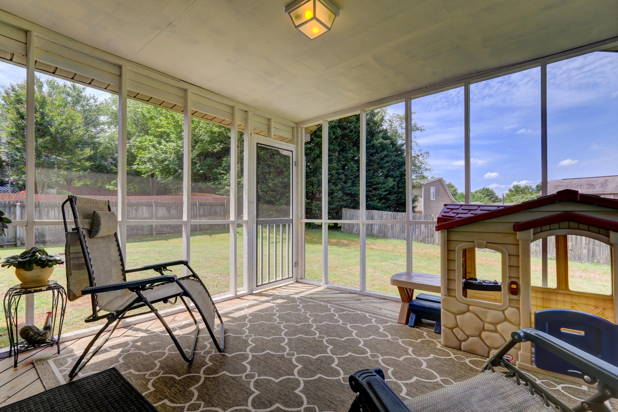 2216 East Windbrook Road Knoxville, TN 37923 - Photo 17 of 18 Gallery Image 17