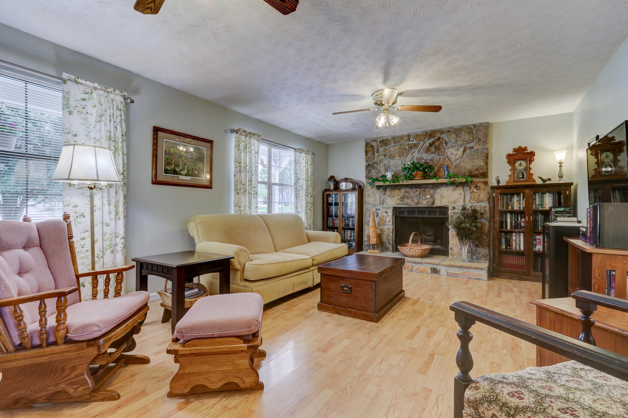2216 East Windbrook Road Knoxville, TN 37923 - Photo 4 of 18 Gallery Image 4