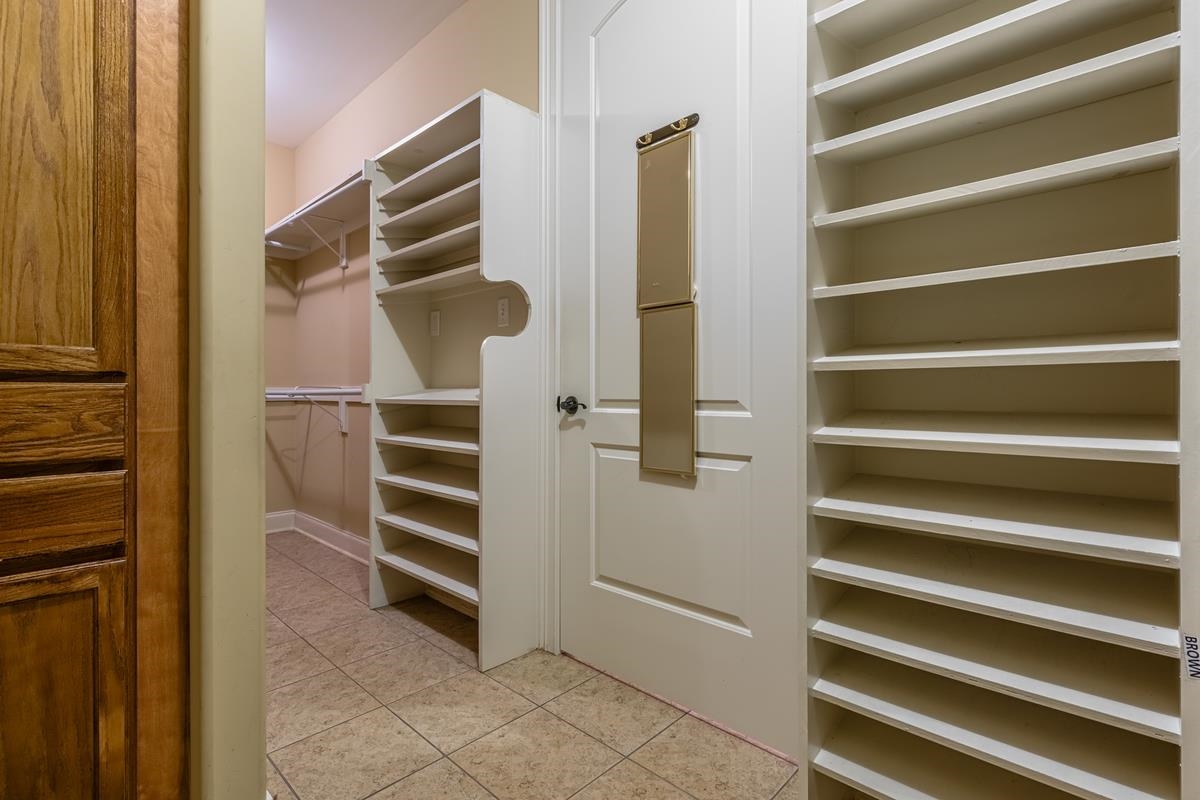 8250 Deadfall Road Millington, TN 38053 - Photo 20 of 26 a view of walk in closet