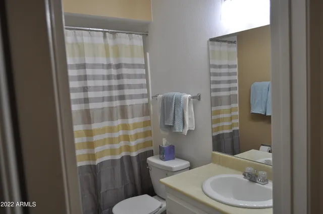 $2,150 | 11032 North 28th Drive, Unit 303, Phoenix, AZ 85029