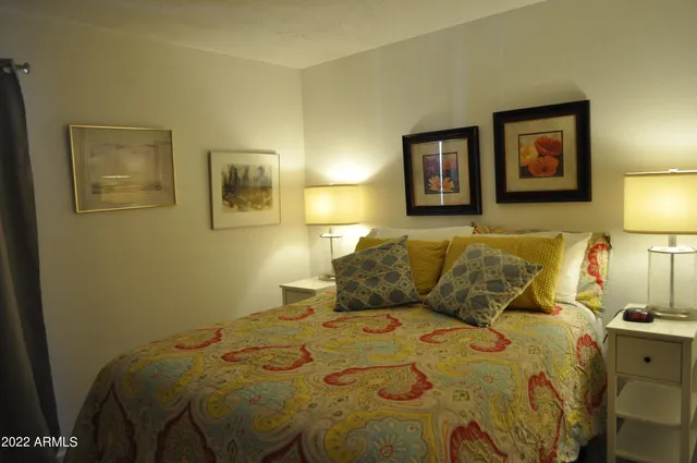 $2,150 | 11032 North 28th Drive, Unit 303, Phoenix, AZ 85029