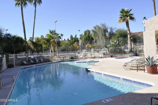 $2,150 | 11032 North 28th Drive, Unit 303, Phoenix, AZ 85029