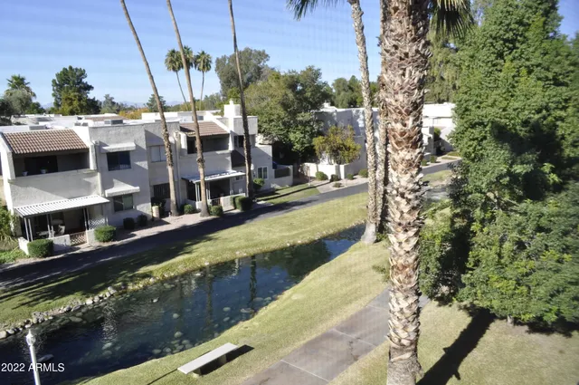 $2,150 | 11032 North 28th Drive, Unit 303, Phoenix, AZ 85029