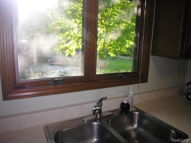 7765 Kendall Road Columbus, MI 48063 - Photo 13 of 20 13 sink