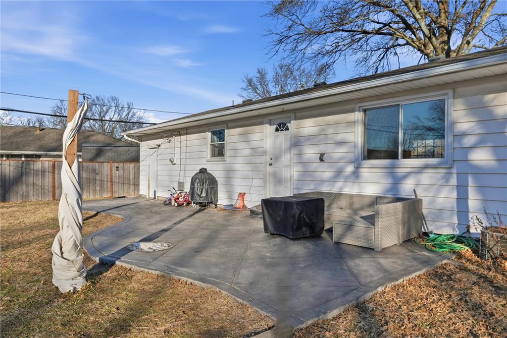 113 West Apache Street Gardner, KS 66030 - Photo 25 of 32