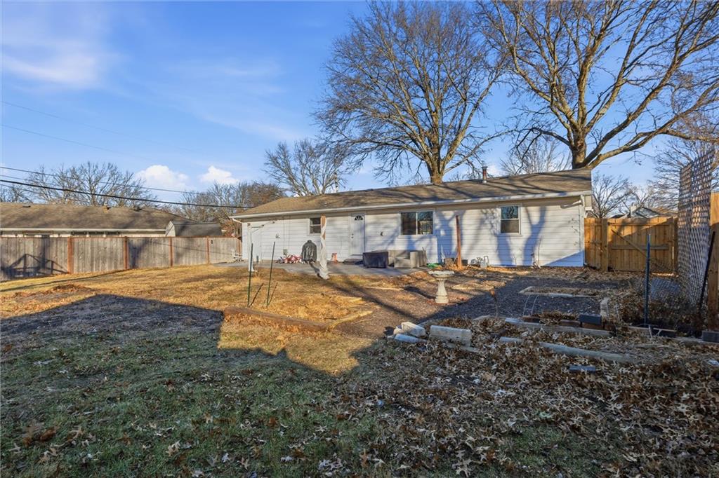 113 West Apache Street Gardner, KS 66030 - Photo 27 of 32