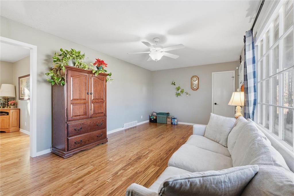 113 West Apache Street Gardner, KS 66030 - Photo 8 of 32