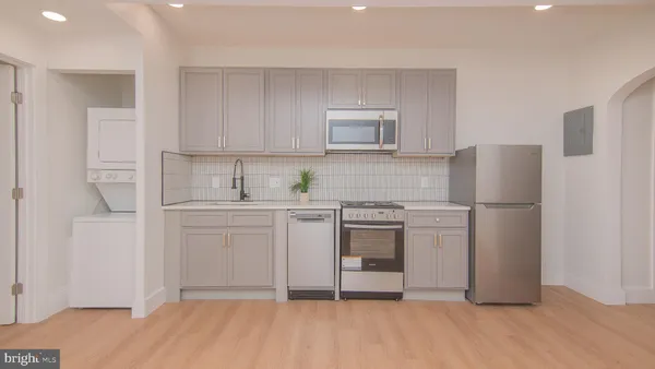 $2,100 | 1629 West Virginia Street Northeast, Unit 3, Washington, DC 20002