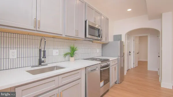 $2,100 | 1629 West Virginia Street Northeast, Unit 3, Washington, DC 20002