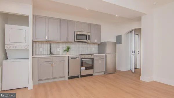 $2,100 | 1629 West Virginia Street Northeast, Unit 3, Washington, DC 20002