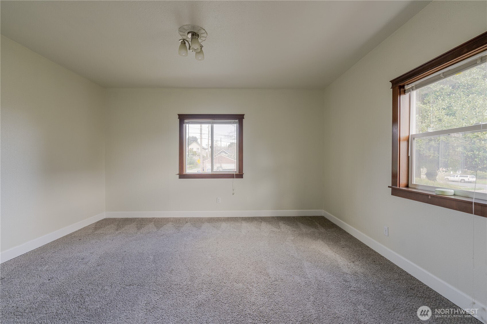 1610 South 23rd Street Tacoma, WA 98405 - Photo 5 of 32